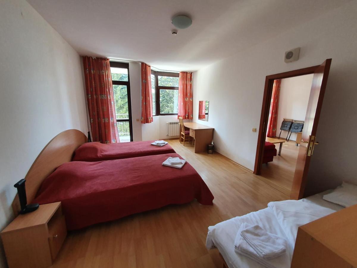 Flora Apartments Tmf 보로베츠 외부 사진