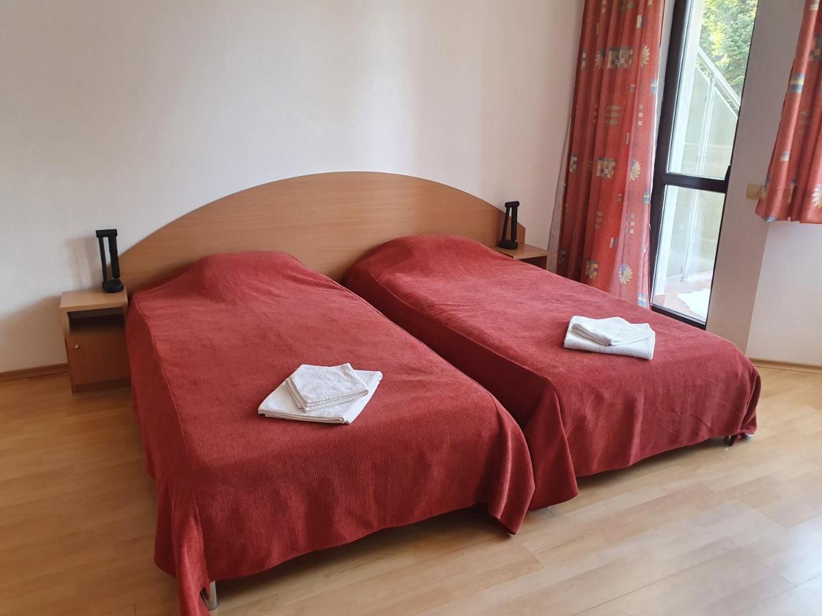 Flora Apartments Tmf 보로베츠 외부 사진